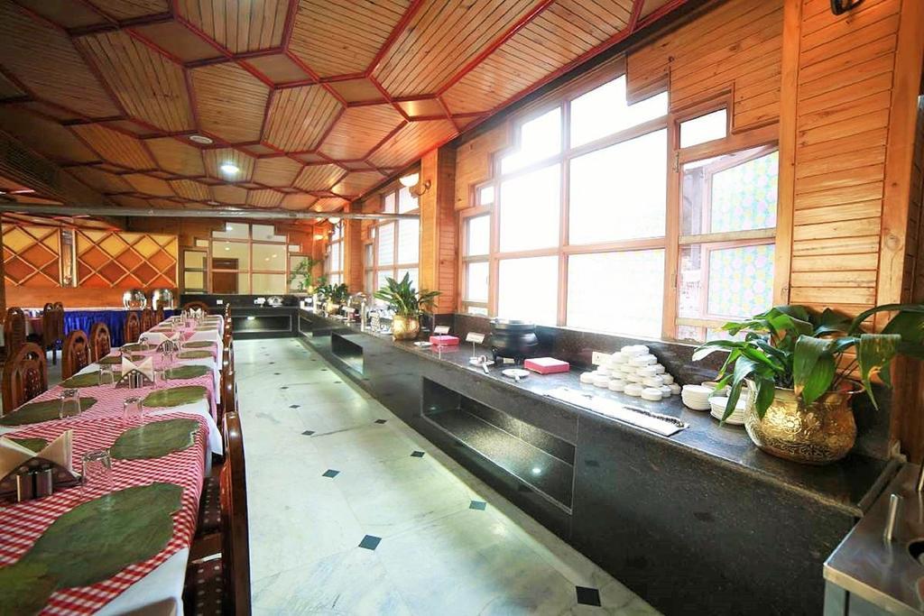 Bravia Hotel Manali Inn Exterior photo